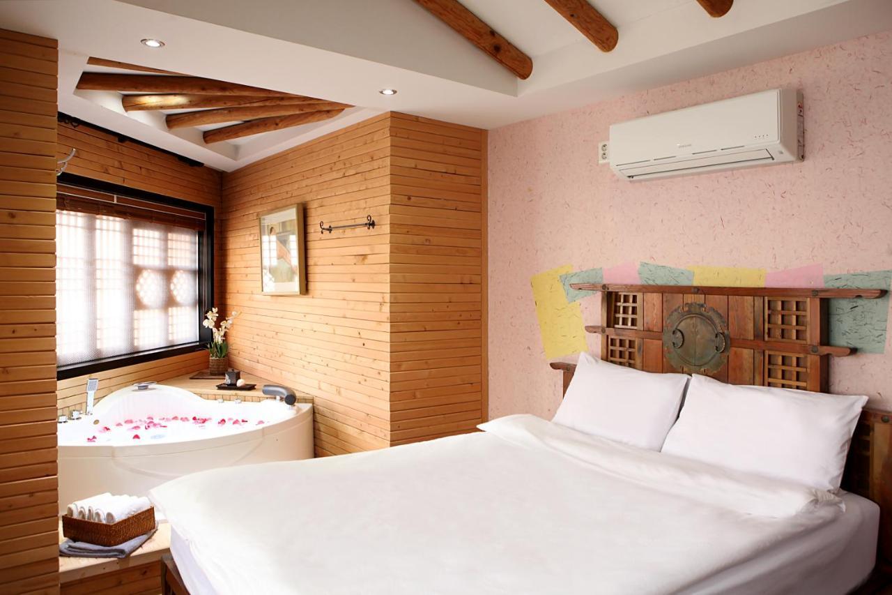 Jeonju Hanok Taejogung Hotel Phòng bức ảnh