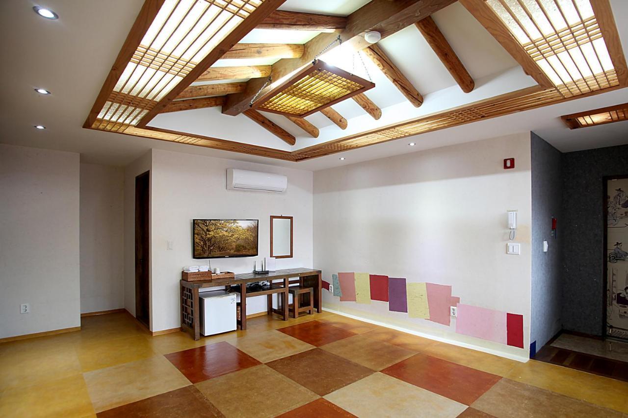 Jeonju Hanok Taejogung Hotel Phòng bức ảnh